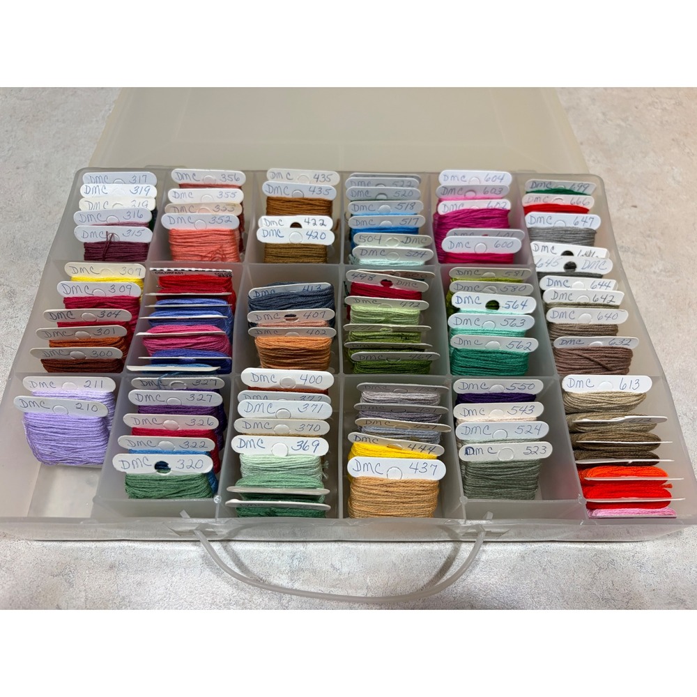 DMC Embroidery Floss Lot 90 Spools Bobbins Numbered Cotton Thread Organizer Case